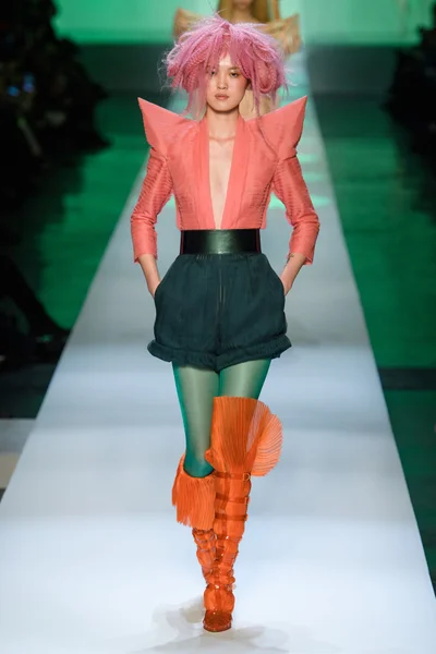 Look 24